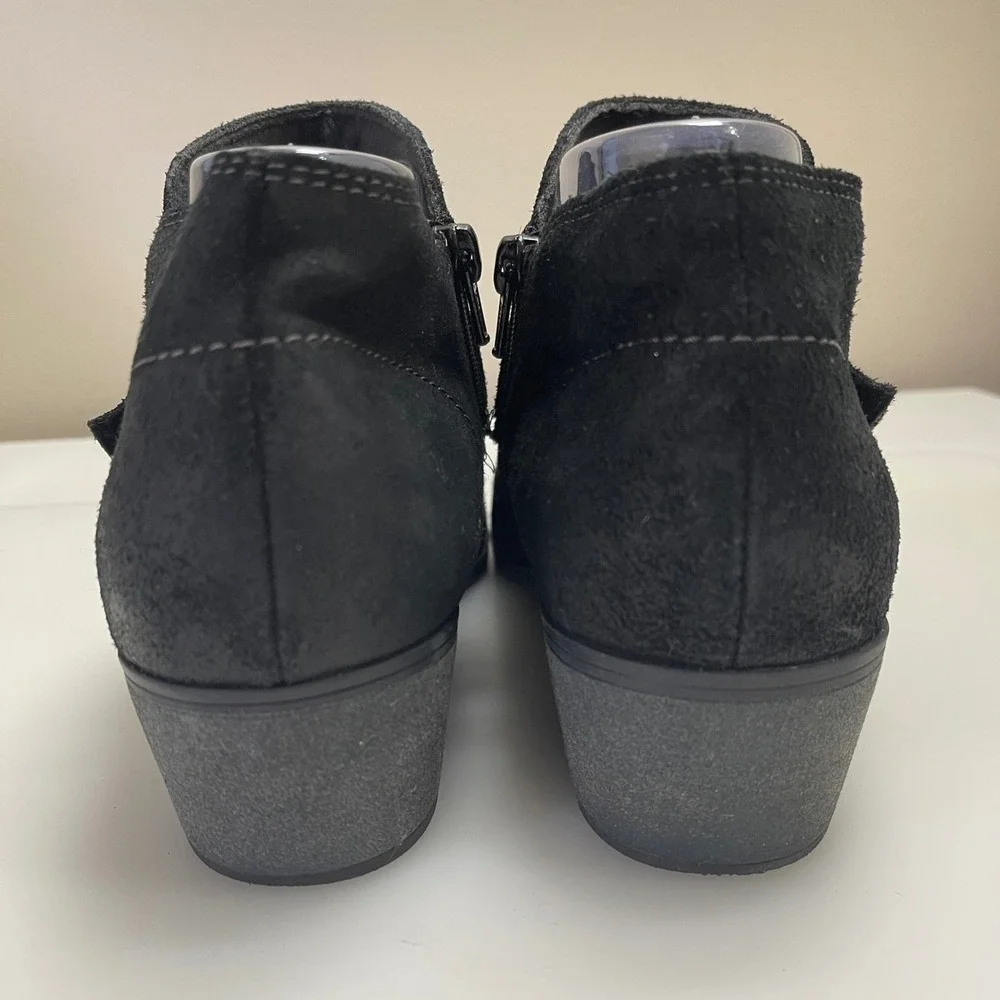 Clarks Boots Womens 10W Black Charlten Bay Suede Ankle‎ Western Comfort Booties
